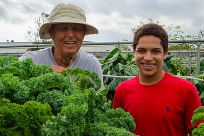 Hydroponic Farmer mentors Pinellas PAL student.